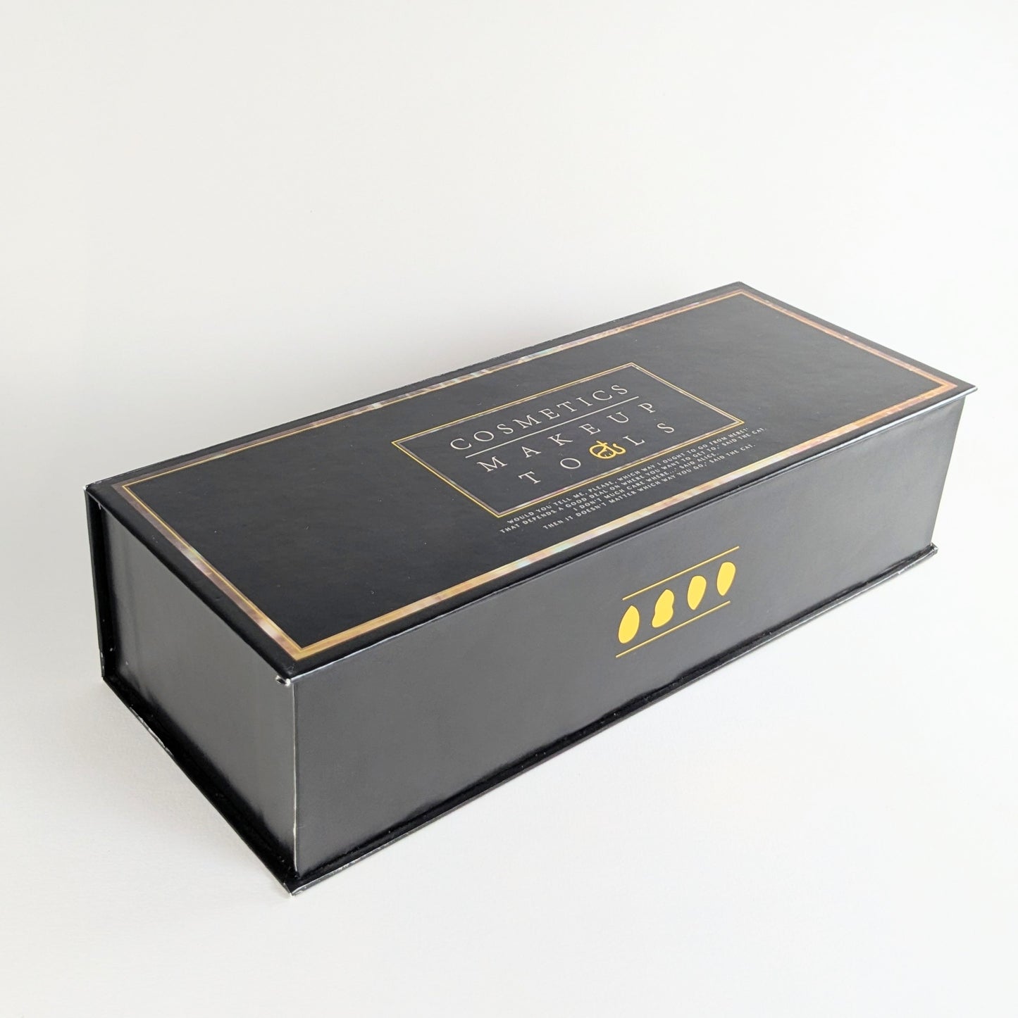 Gift Packing Luxury Velvet Makeup Puff Set – FREE 2 Eyeshadows | Premium Packaging 🎀